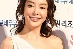 张紫妍韩国最新爆料,揭开娱乐圈黑暗面